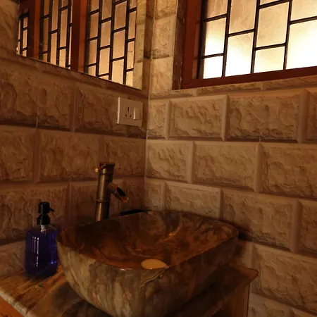 Tsukimi Homestay, Naggar, Manali Nagar  Exterior photo