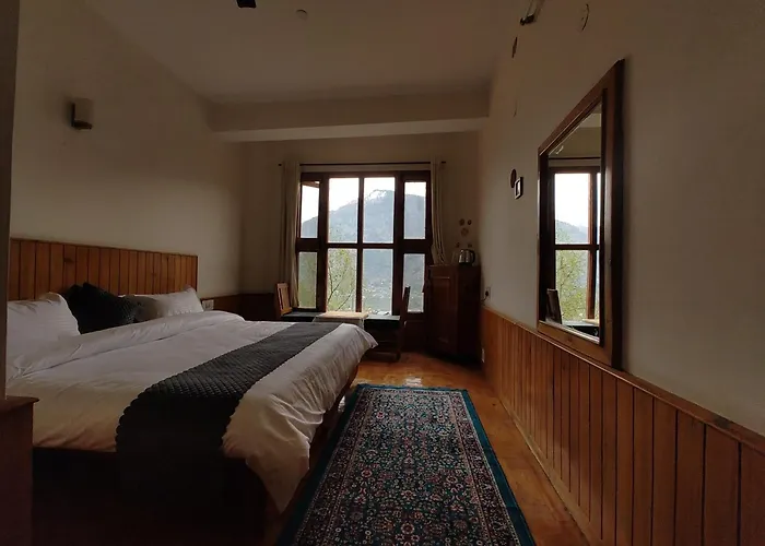 Tsukimi Homestay, Naggar, Manali