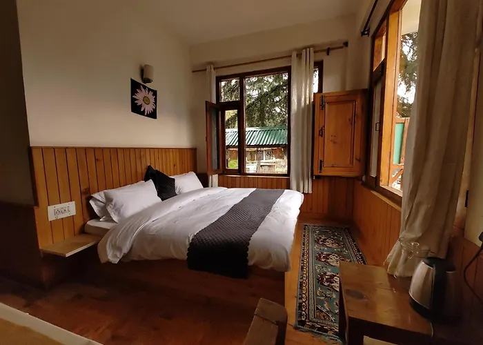 Tsukimi Homestay, Naggar, Manali