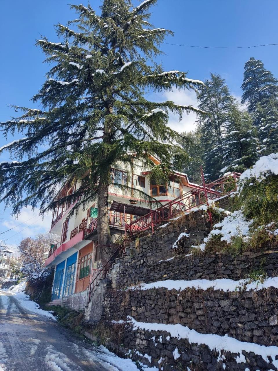 Tsukimi Homestay, Naggar, Manali Nagar (Himachal Pradesh)