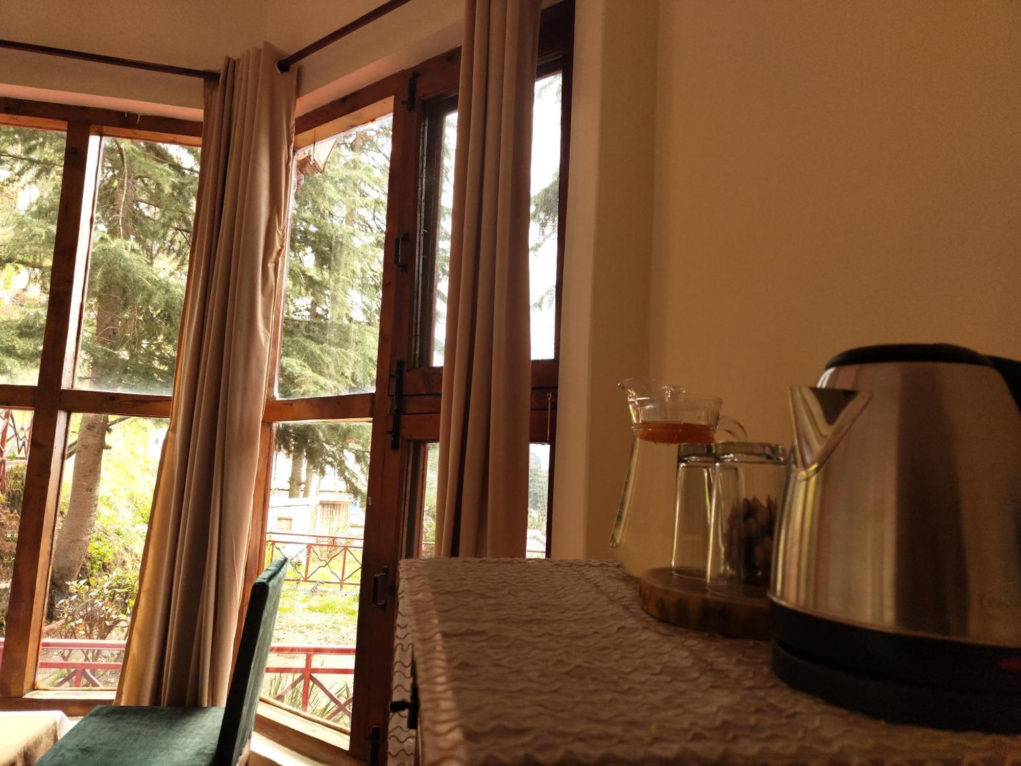 Tsukimi Homestay, Naggar, Manali *