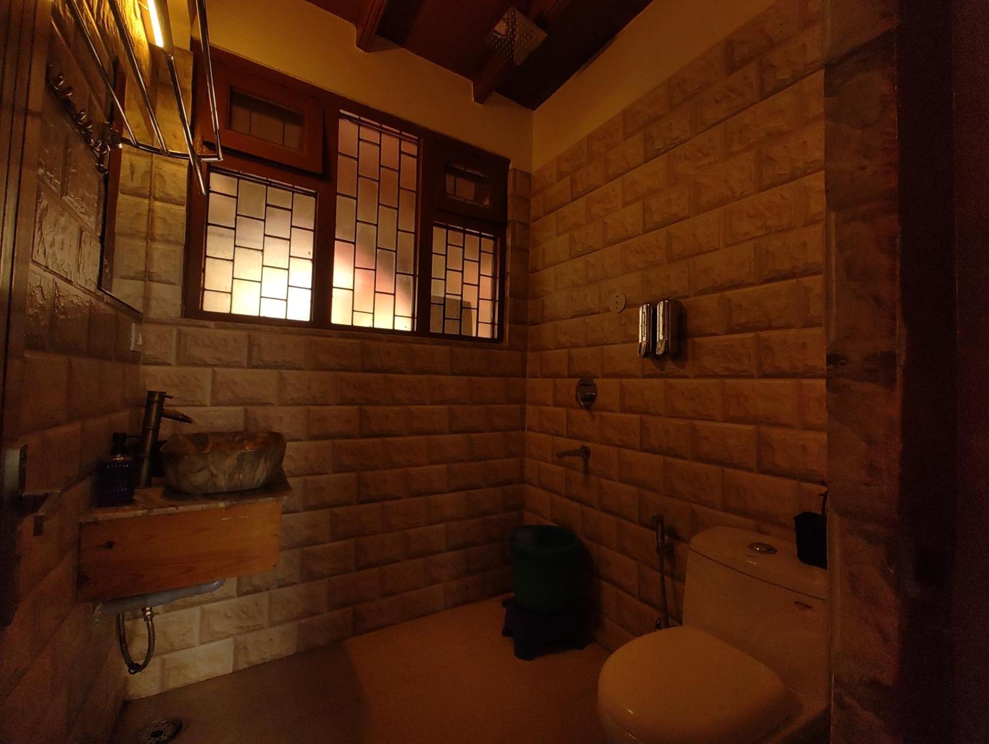 Tsukimi Homestay, Naggar, Manali Nagar (Himachal Pradesh)