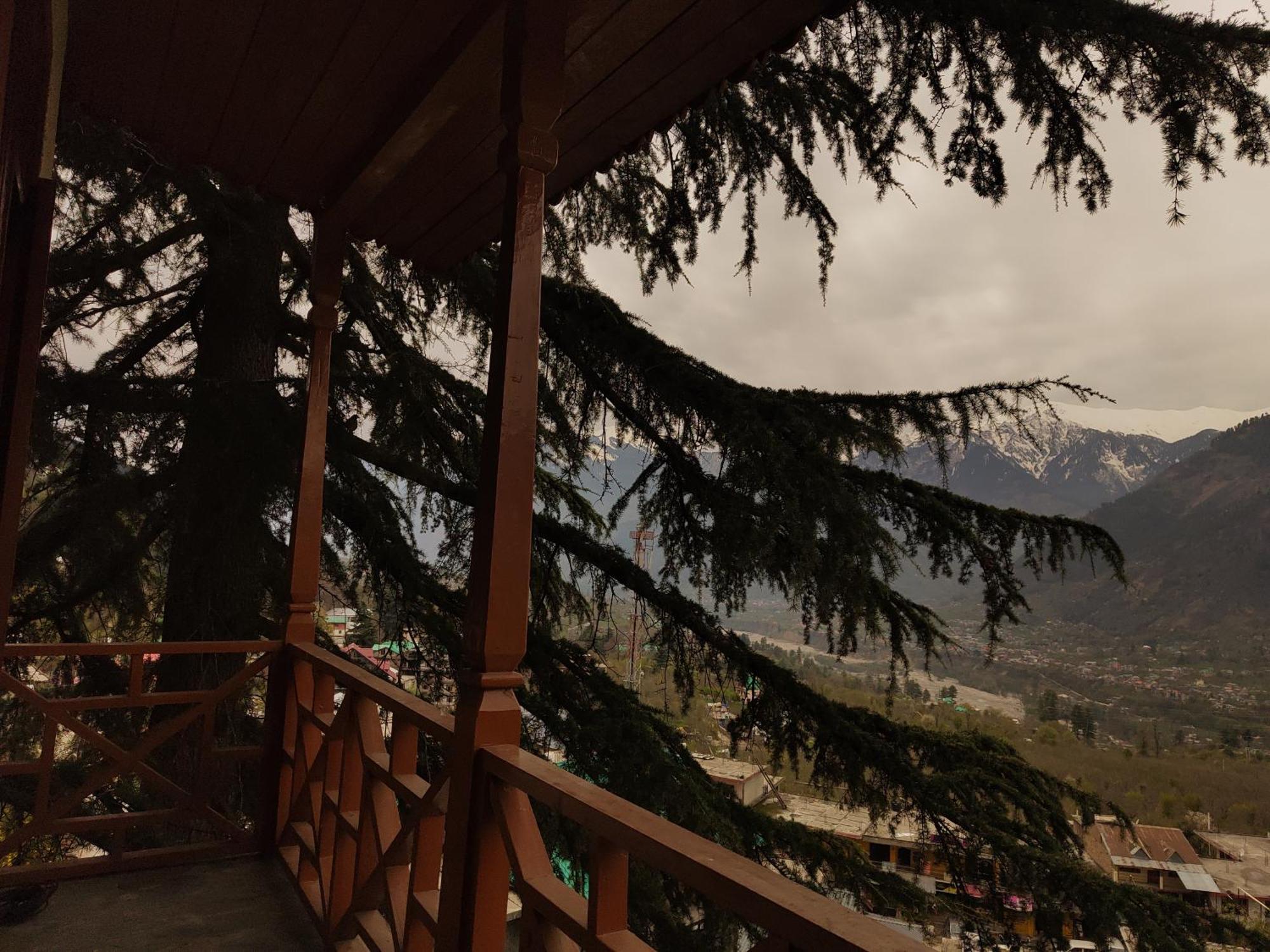 Tsukimi Homestay, Naggar, Manali Homestay *